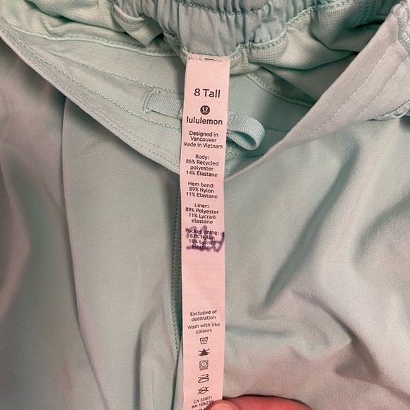 LULULEMON hotty hot 4” shorts - Picture 4 of 4